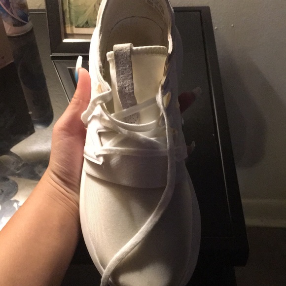 Adidas - Picture 2 of 2